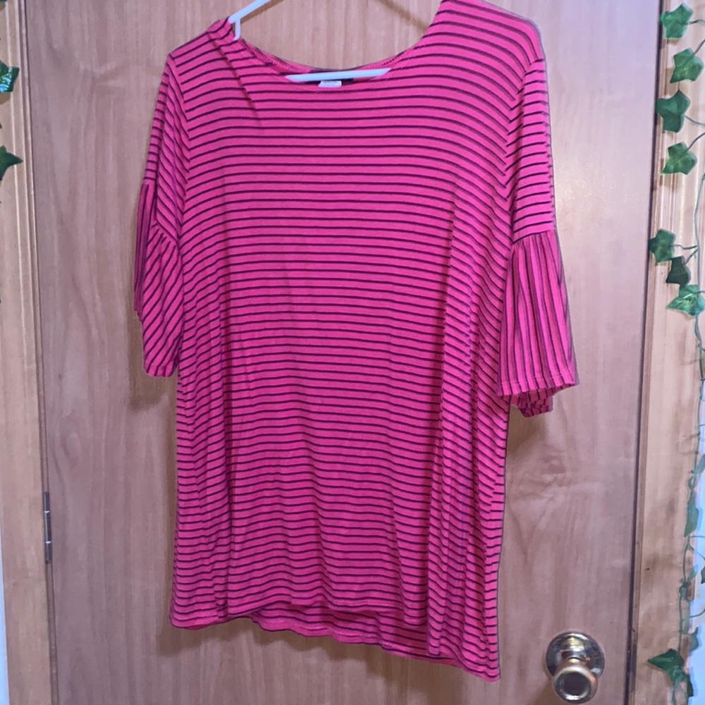 red striped tee shirt